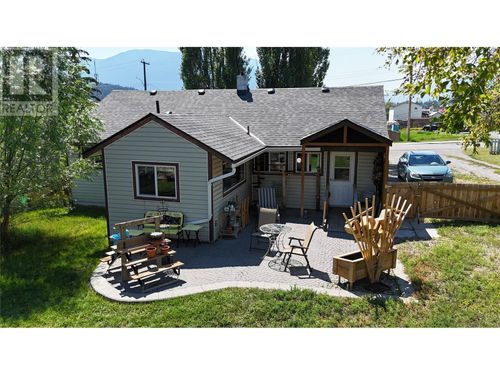 306 Mcdonald Ave, Clinton, BC, V0K1H1 | Card Image