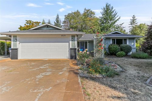 1521 Marine Cir, French Creek, BC, V9P1Y5 | Card Image