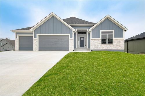 2318 Larkspur Ln, Kearney, MO, 64060-7362 | Card Image
