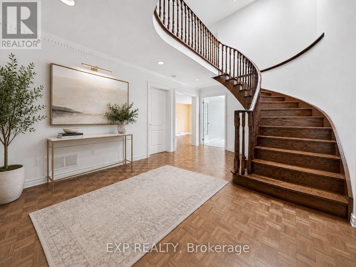 Residential in Richmond Hill (Langstaff) 2