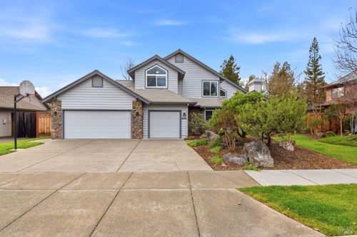 9475 Victoria Ln, Windsor, CA, 95492-8318 | Card Image