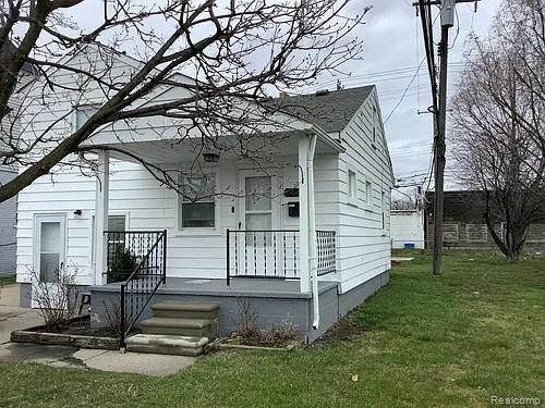 11567 Dodge Ave, Warren, MI, 48089-3711 | Card Image