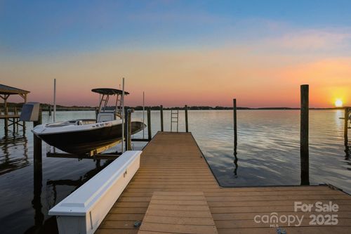 18019 Whispering Oaks, Cornelius, NC, 28031-8629 | Card Image