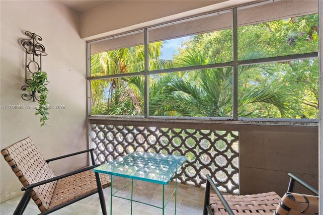A42 - 6580 Santona St, Condo with 2 bedrooms, 2 bathrooms and null parking in Coral Gables FL | Image 14
