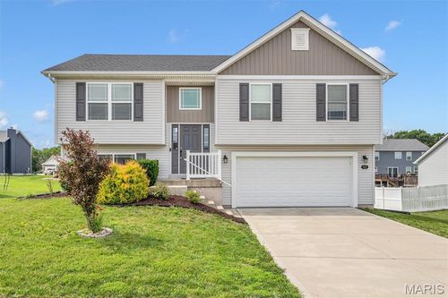 912 Mohawk Ct, Warrenton, MO, 63383-7194 | Card Image