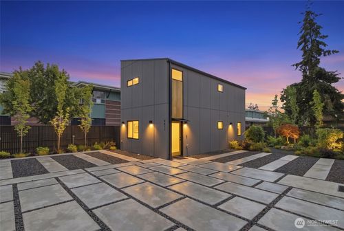 4411 S Holly St, Seattle, WA, 98118-3325 | Card Image