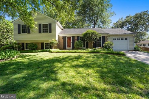 9501 Wallingford Dr, BURKE, VA, 22015-1735 | Card Image