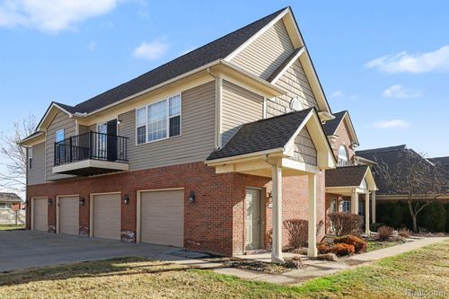 20049 Hidden Oaks Drive, Brownstown Charter Township, MI, 48183 | Card Image