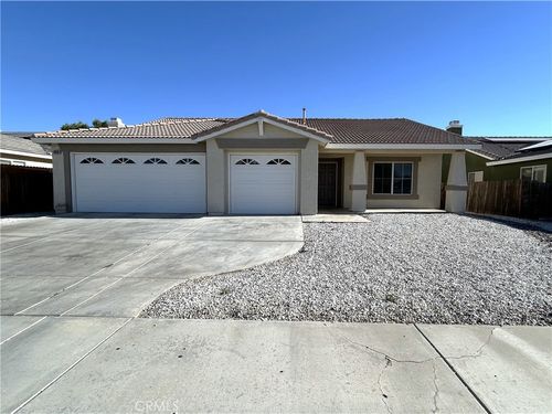 13150 Dos Palmas Rd, Victorville, CA, 92392-8322 | Card Image