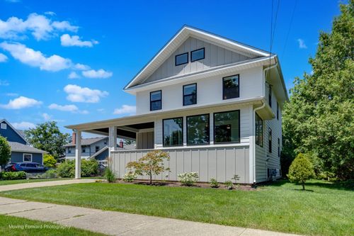 107 E Jefferson Ave, Wheaton, IL, 60187-4152 | Card Image