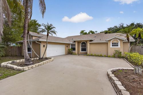 103 Oxford Ct, Royal Palm Beach, FL, 33411-1535 | Card Image