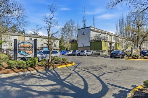 b-116-15827 Ne Leary Way, Redmond, WA, 98052-4324 | Card Image