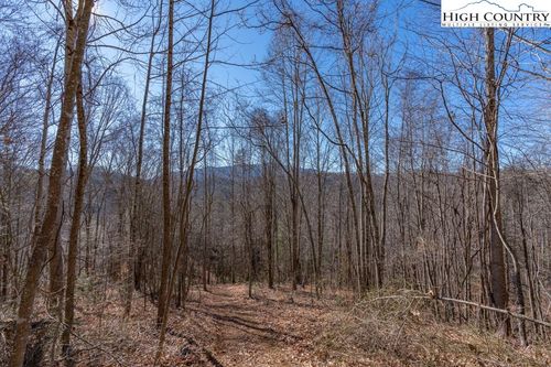 3000 Elk River Rd, Elk Park, NC, 28622-9109 | Card Image