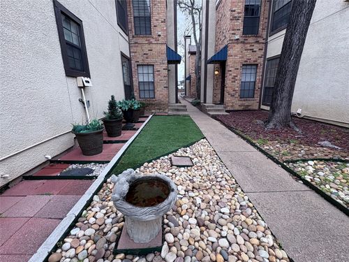 apt-104-4000 Rawlins St, Dallas, TX, 75219-3648 | Card Image