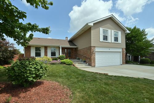4 Kingsport Dr, Schaumburg, IL, 60193-4116 | Card Image