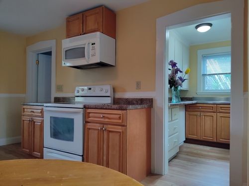 apt-1-411 Broadway, Lynn, MA, 01904-2679 | Card Image