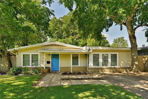 1915 Cullen Ave, Austin, TX, 78757-2435 | Card Image