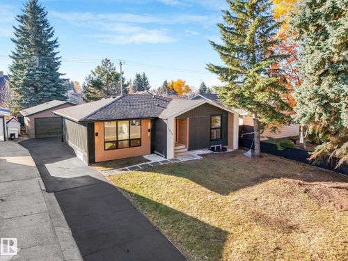 1036 Moyer Dr, Sherwood Park, AB, T8A1E6 | Card Image
