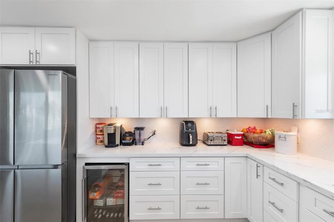 1659 Long Beach Dr, House other with 3 bedrooms, 2 bathrooms and null parking in Big Pine Key FL | Image 7