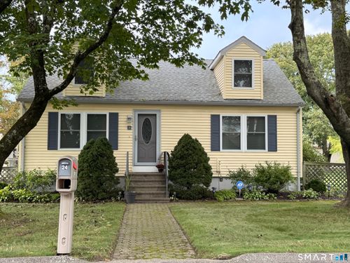 24 Broadway Avenue Ext, Mystic, CT, 06355-2849 | Card Image