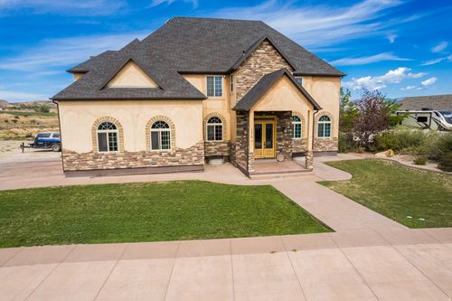 1610 W 2950 S, Vernal, UT, 84078-4842 | Card Image