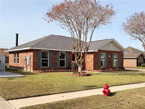 264 Oak Point Dr, La Place, LA, 70068-7122 | Card Image