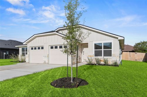 1102 S College Ave, Troy, TX, 76579-2879 | Card Image