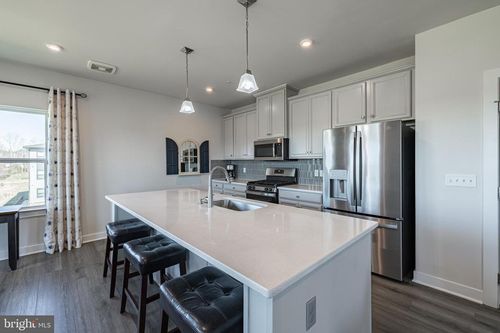 405-3800 Maze Runner Dr, Midlothian, VA, 23112-3680 | Card Image