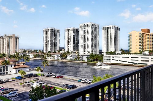 715-1000 Parkview Dr, Hallandale Beach, FL, 33009-2932 | Card Image