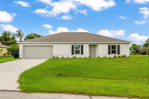 2386 Se Manor Ave, Port St. Lucie, FL, 34952-6838 | Card Image