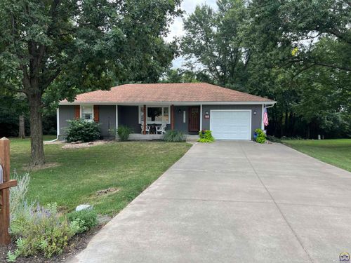 105 Ne 56th St, Topeka, KS, 66617-1606 | Card Image