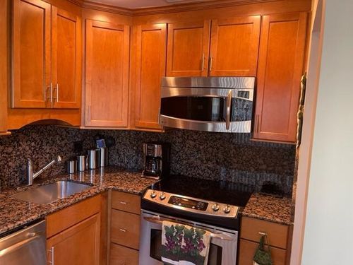 103-22 Colonial Club Dr, Boynton Beach, FL, 33435-8372 | Card Image