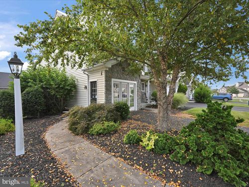 230 Lakeside Xing, Mount Joy, PA, 17552-9059 | Card Image