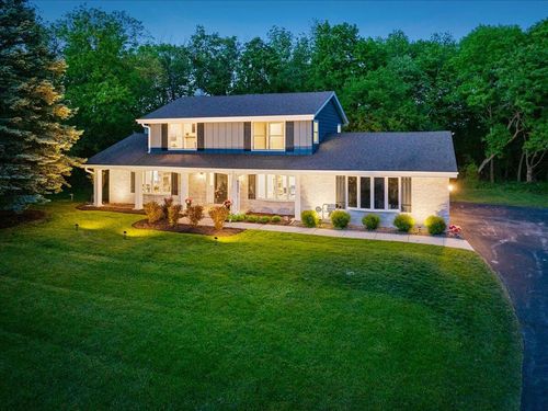 3085583 Windrise Cir, Hartland, WI, 53029-1036 | Card Image