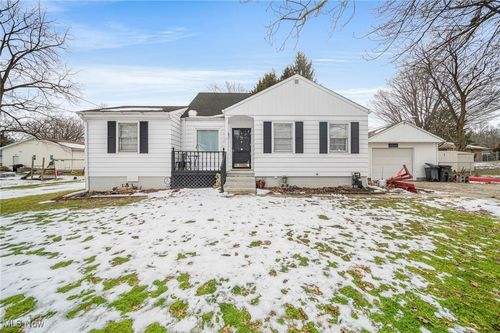 1018 Valley Street, Ashtabula, OH, 44004 | Card Image