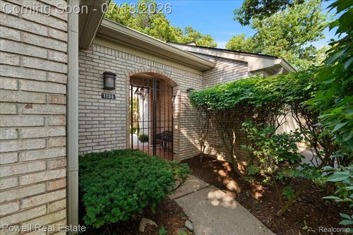 1106 Timberview Trl, Bloomfield Hills, MI, 48304 | Card Image