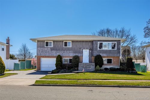 37 Evergreen Ave, Bethpage, NY, 11714-1514 | Card Image