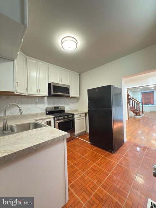 1544 W Glenwood Ave, PHILADELPHIA, PA, 19132-2209 | Card Image