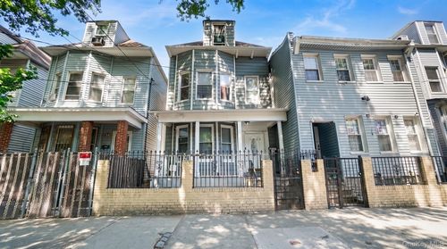 a-2661 Briggs Ave, Bronx, NY, 10458-4003 | Card Image