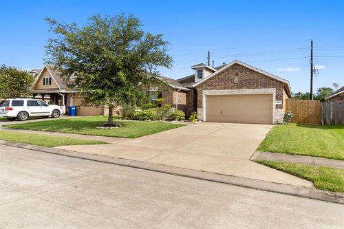 4610 Legends Bay Dr, Baytown, TX, 77523-3575 | Card Image