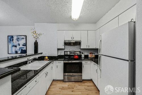 apt-118-8400 Oceanview Ter, San Francisco, CA, 94132-3261 | Card Image