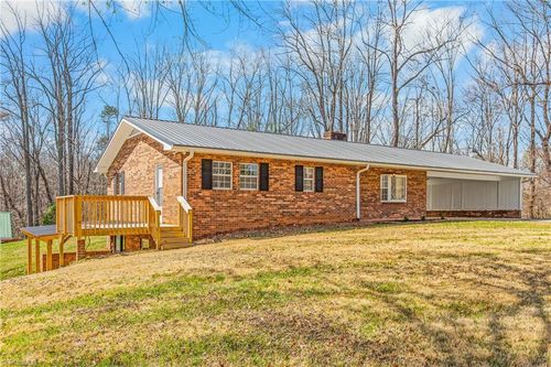 435 Seven Island Rd, Danbury, NC, 27016-7609 | Card Image