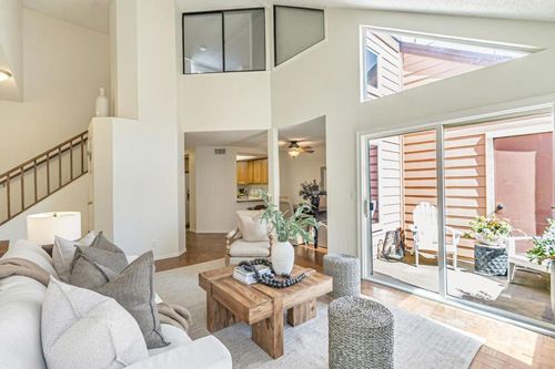 5386 Borneo Cir, San Jose, CA, 95123-6071 | Card Image