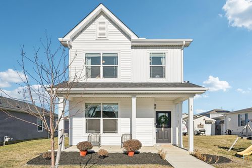 38 Waterman Ave, Commercial Point, OH, 43116-9737 | Card Image