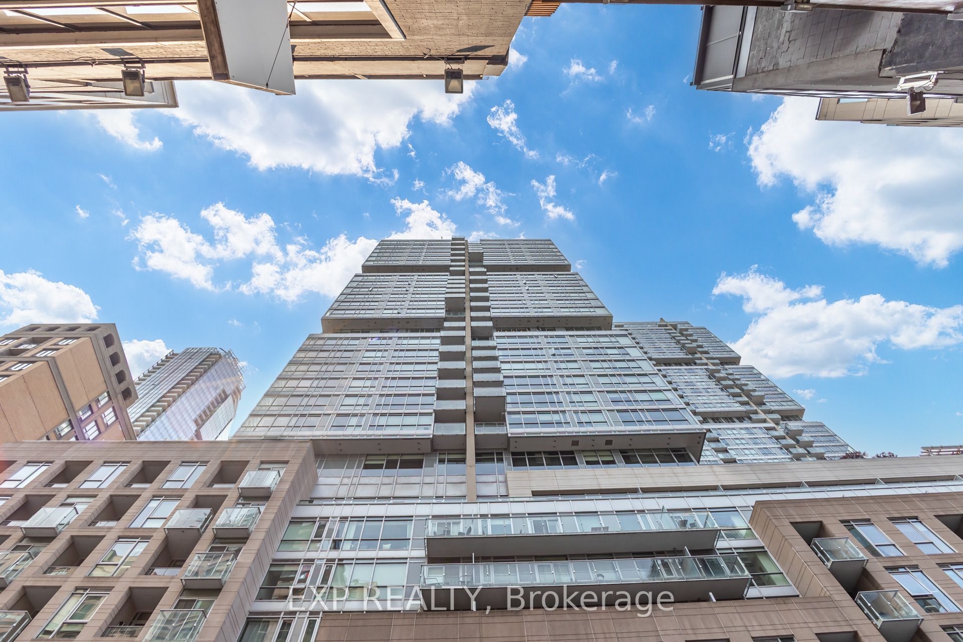 Residential Lease in Toronto C01 2