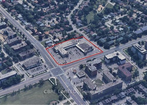 205-4905 Bathurst St, North York, ON, M2R1X8 | Card Image