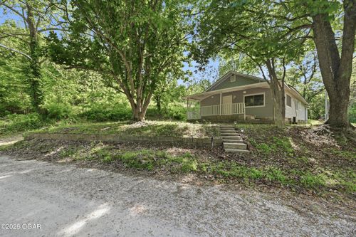 5099 Maple Dr, Neosho, MO, 64850-8287 | Card Image