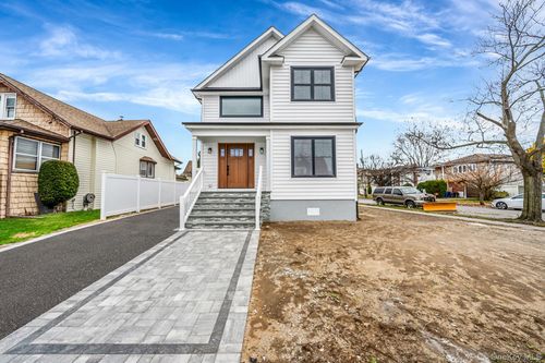 2929 Yale Pl, Baldwin, NY, 11510-4335 | Card Image