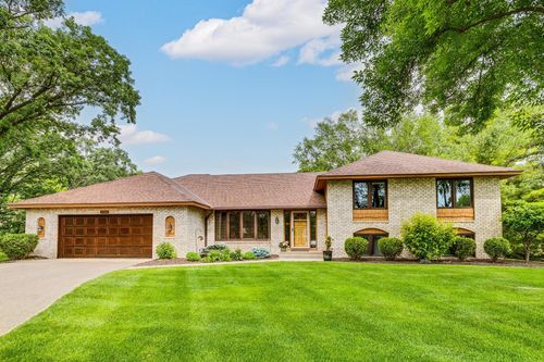 14900 1st Ave S, Burnsville, MN, 55306-6452 | Card Image