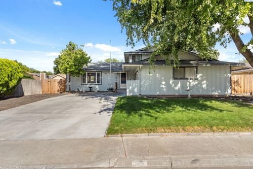 500 N Kansas St, Kennewick, WA, 99336-1648 | Card Image